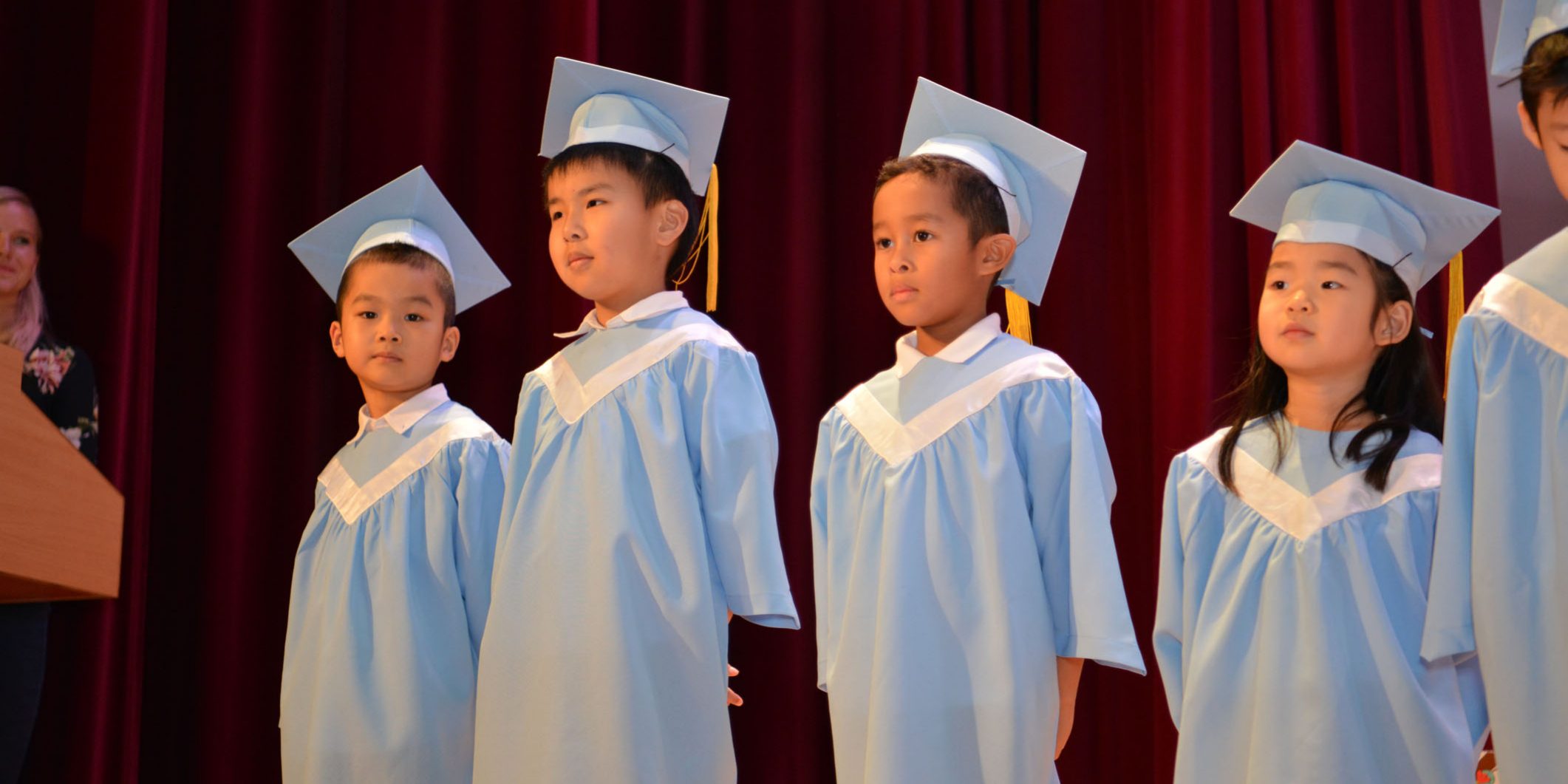 AH8_7653 YEAR END CEREMONY