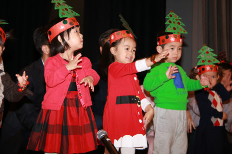 CHRISTMAS PERFORMANCE